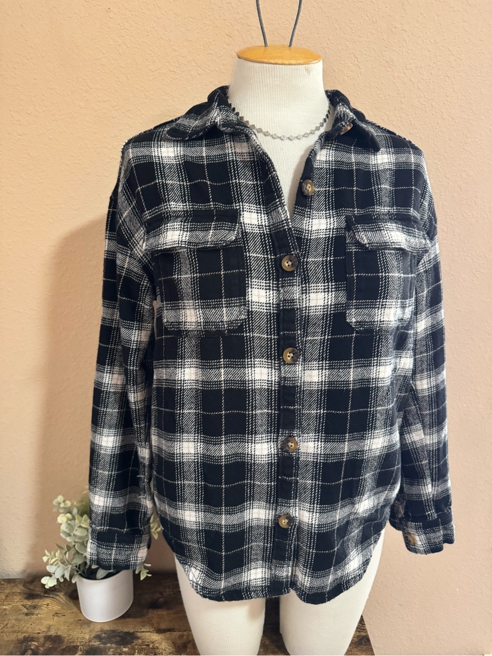 Hollister Black & White Plaid Button-Up Shirt - Flannel